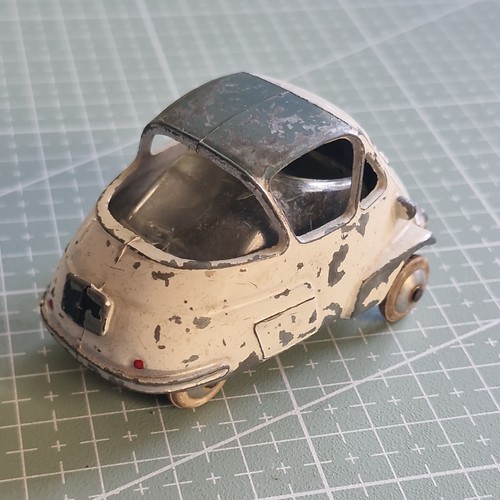Quiralu isetta velam made - velam, 1/43
