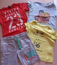 Set bambino 2 anni, 5 pezzi: 4 t-shirt, 1 pantaloncino