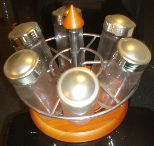 Portaspezie vintage con base