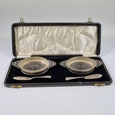 Antica coppia di piatti burro