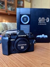Olympus OMD EM5 mark III, con