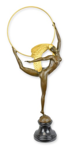 Una scultura bronzo - scultura, in