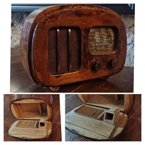 Curiosa finta radio valvole - curiosa, a