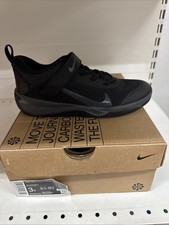 Scarpa Nike  Multi Court (ps)