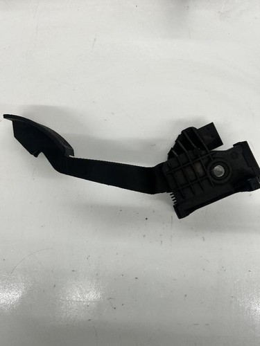 55702020 pedale acceleratore
