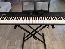 Roland GO:Piano88 Pianoforte Digitale + Supporto Per Tastiera Regolabile RockJam