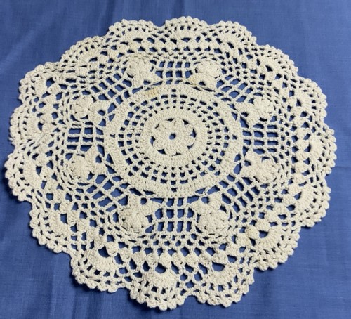 Vintage hand crocheted round - vintage,