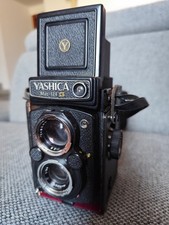 YASHICA MAT 124 G FUNZIONANTE IN CUSTODIA ORIGINALE