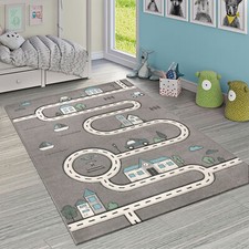 Moderno tappeto per bambini da
