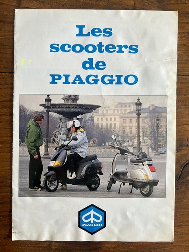 Brochure piaggio scooter vespa - brochure,
