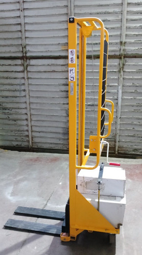 Carrello elevatore manuale