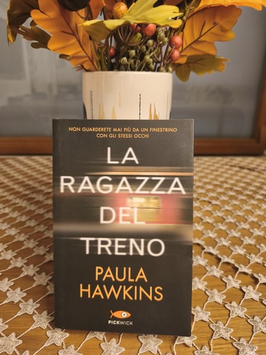 Ragazza del treno paula - di,