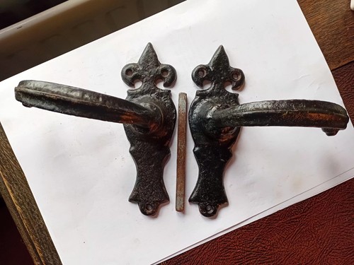 Coppia maniglie per porte - di,