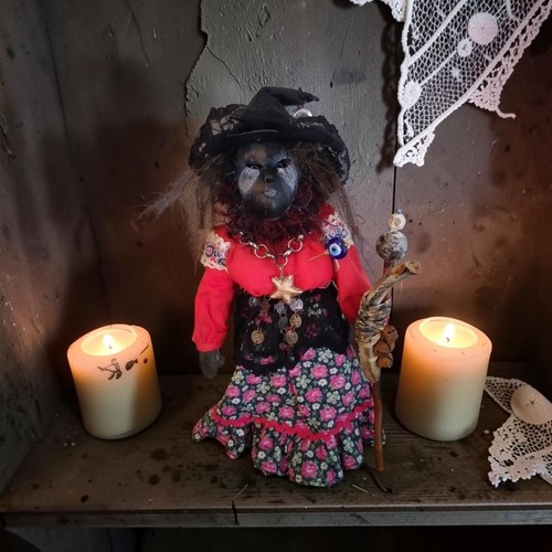 Bambola strega voodoo