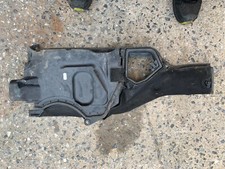 Pannello SX. vano motore alloggio filtro abitacolo BMW 535 D. E60/E61 - 2004