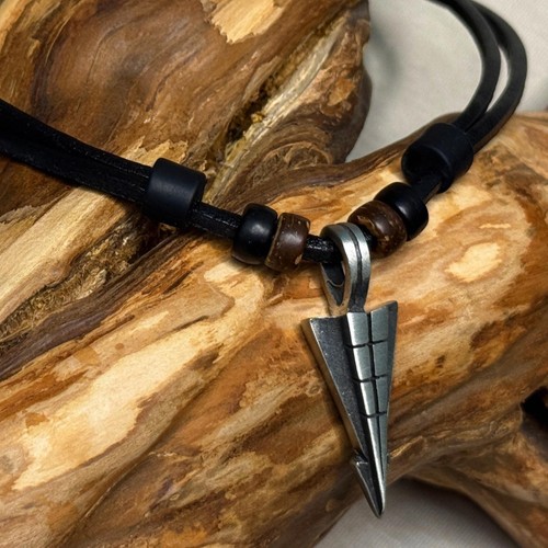 Collana pelle surfista - in,
