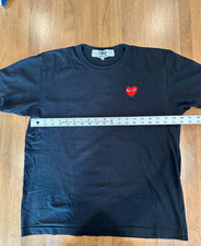 T-shirt COMME des GARCONS PLAY logo cuore rosso made in Japan nera grande