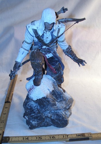 Assassin creed iii statua - assassin's,