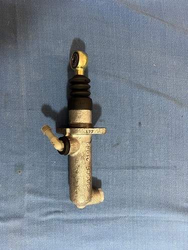 Cilindro attuatore frizione