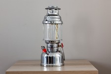 Lampada a cherosene moderna