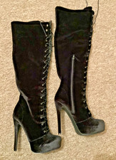 Stivali lunghi neri in velluto