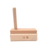 Schiaccia olive in legno di faggio massello