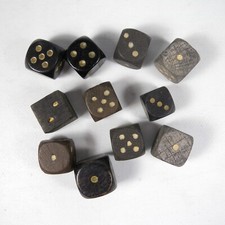 LOTTO STOCK 11 DADI DA GIOCO VINTAGE ANTICHI IN LEGNO NERO NERI GAMES DICE V776