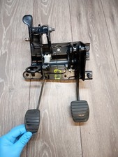 Gruppo pedaliera freno