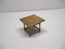 Tavolo quadrato taverna in