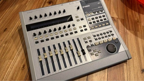 Mixer digitale yamaha 01x - yamaha,