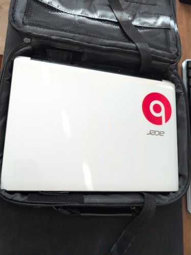 Acer 411 256 - e5-411, con