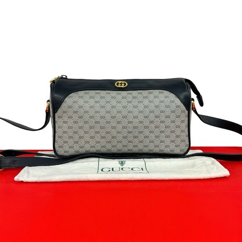 Excellent condition with bag - excellent,