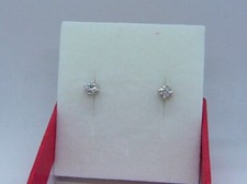 ORECCHINI PUNTO LUCE IN ORO BIANCO 18 K 750 0,32 DIAMONDS WHITE GOLD EARRINGS