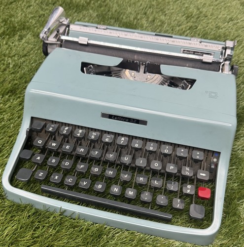 Olivetti lettera typewriter - lettera,