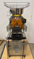 Zumex Speed Pro Tank Podio Spremiagrumi Commerciale Capacità 20kg con Supporto