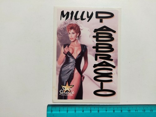 Adesivo milly abbraccio - milly, d'abbraccio