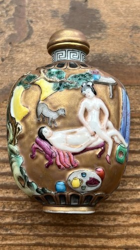 Snuff bottle cinese - snuff, in