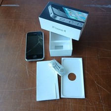 Apple iPhone 4S nero 32 GB SOLO SCATOLA e libretti auricolari più iPhone 16 GB bianco 