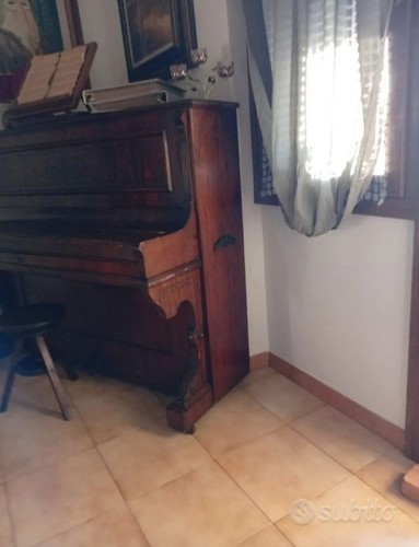 Pianoforte mezza coda - mezza,