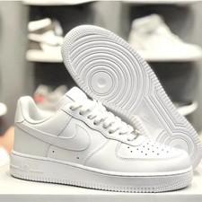 NIKE AIR FORCE 1 '07 SNEAKERS