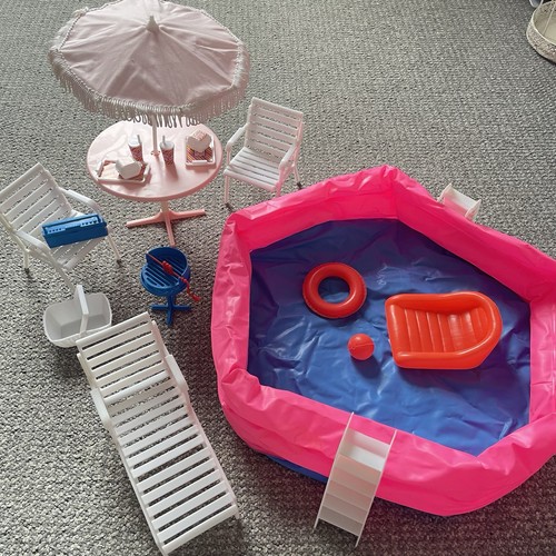 Barbie clone poolside - barbie,