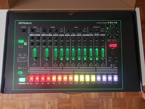 Roland rhythm performer - tr-8,