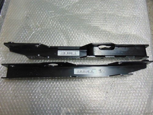 Coppia staffe fissaggio - coppia,