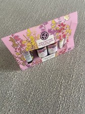 YVES ROCHER Beauty Set Shower