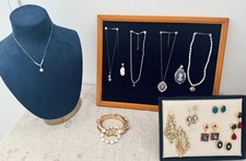 collana perla naturale e argento; orecchini in argento a stile vintage