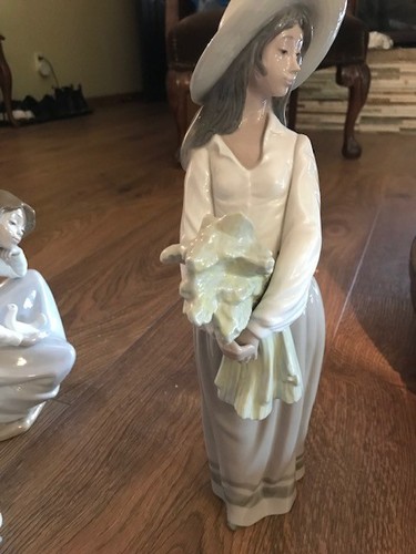 Vintage nao lladro 25 - vintage, 15.25”