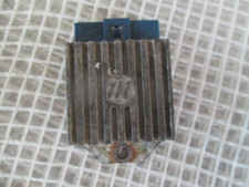 REGOLATORE DI TENSIONE