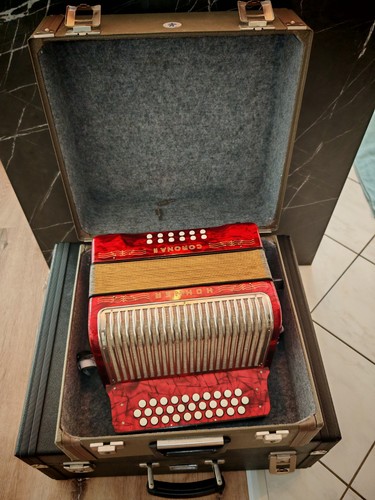 Fisarmonica hohner corona - corona, ii