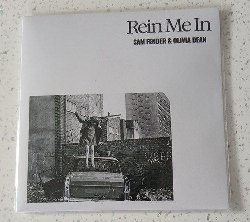 Sam fender olivia dean rein - fender,