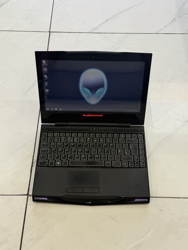 Retro vintage alienware m11x - vintage,